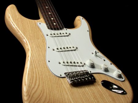 Used Fender Classic Series  70s Stratocaster Electric Guitar Natural Online